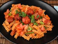 Pasta med stark korv